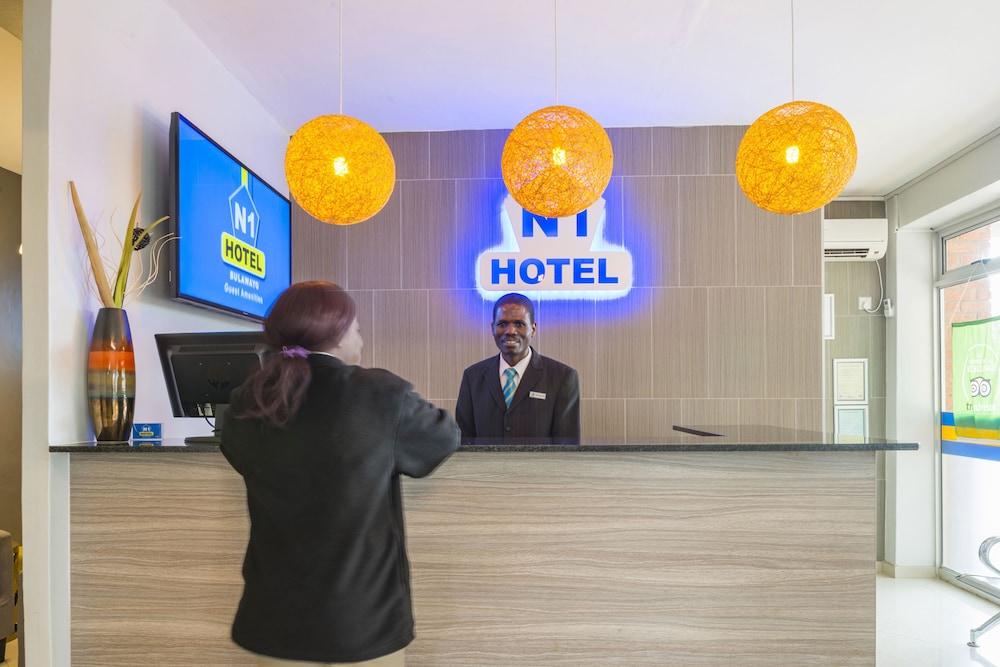 N1 Hotel & Campsite Виктория Фолс Екстериор снимка