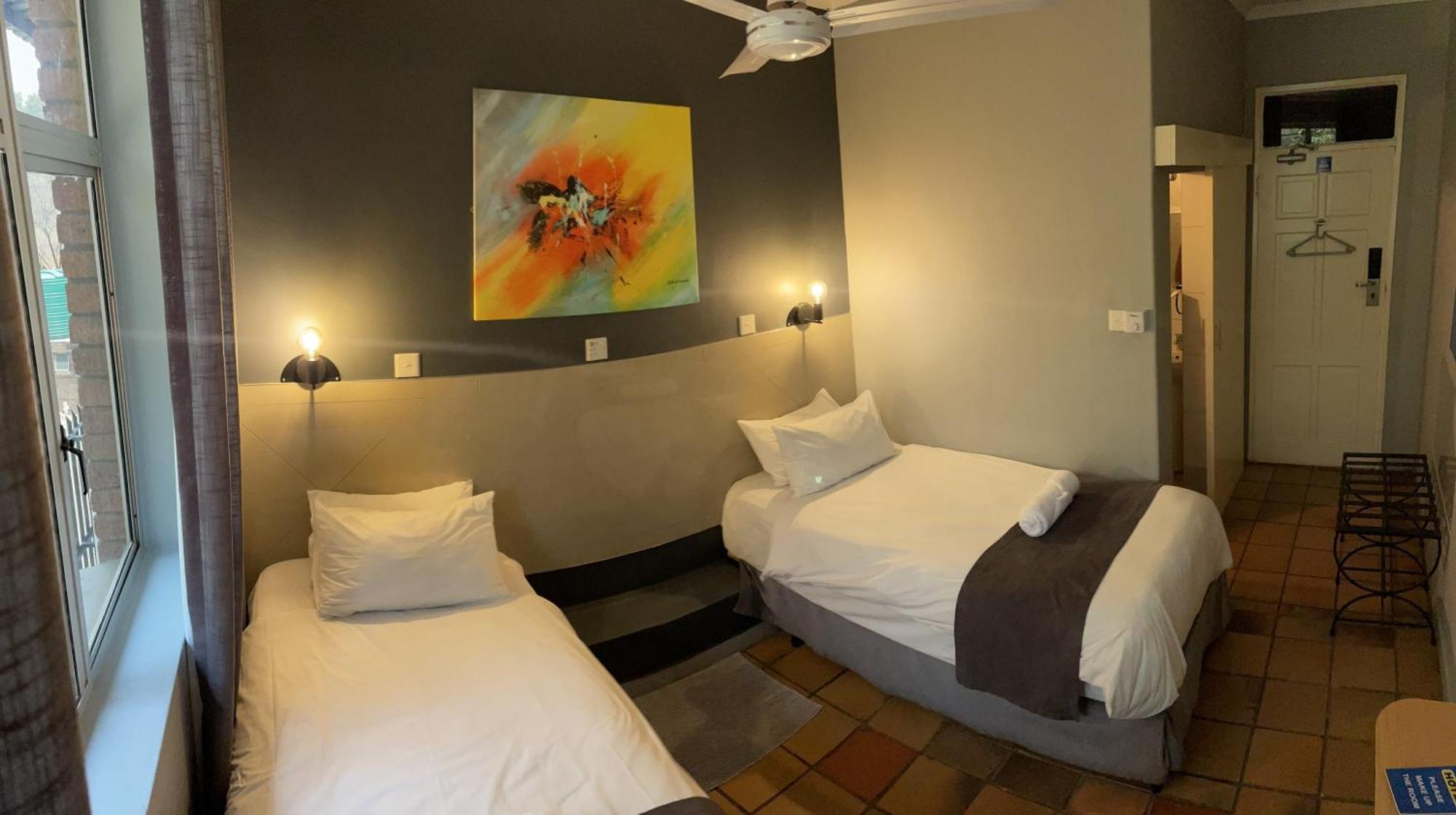 N1 Hotel & Campsite Виктория Фолс Екстериор снимка