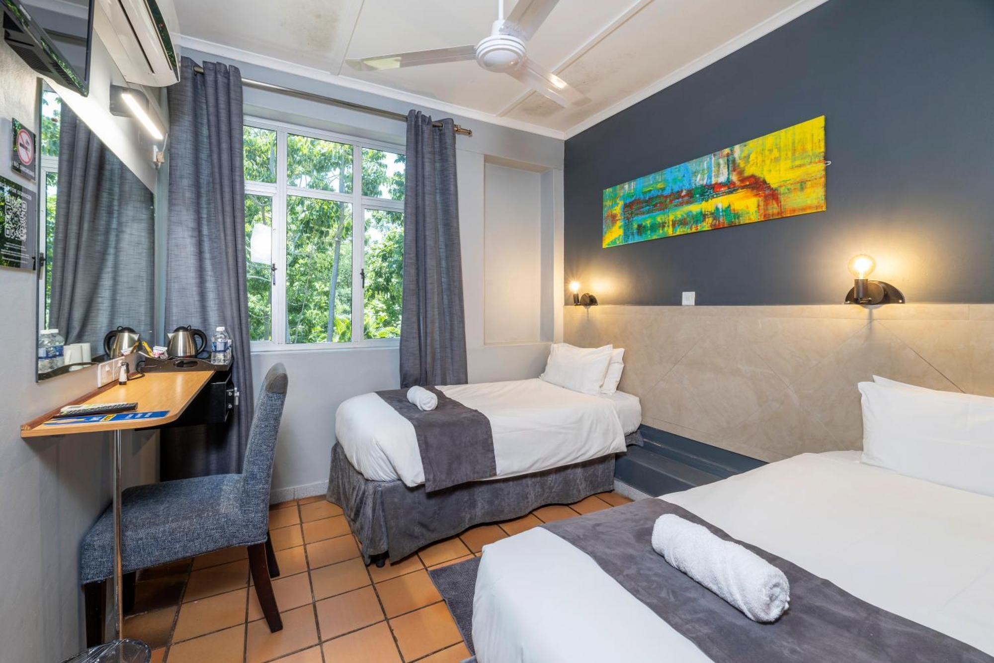 N1 Hotel & Campsite Виктория Фолс Екстериор снимка