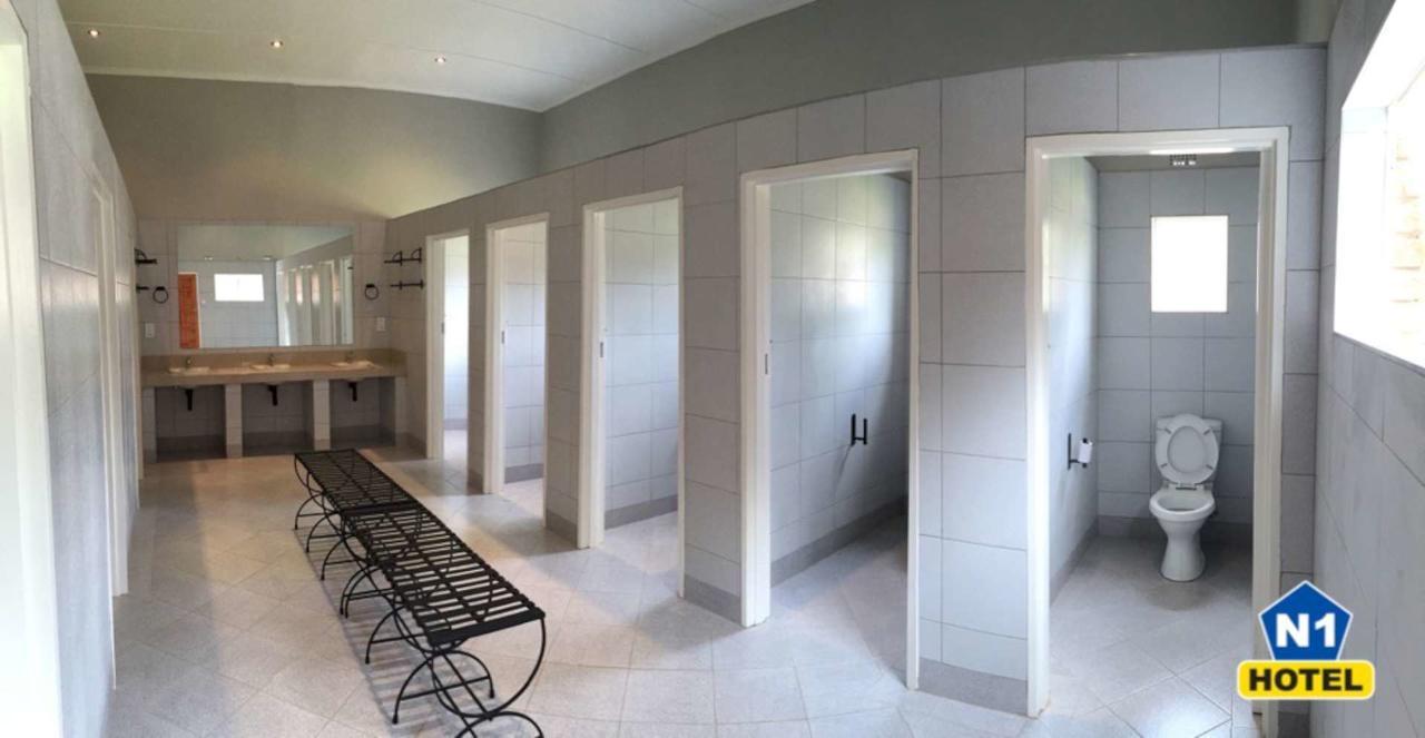 N1 Hotel & Campsite Виктория Фолс Екстериор снимка