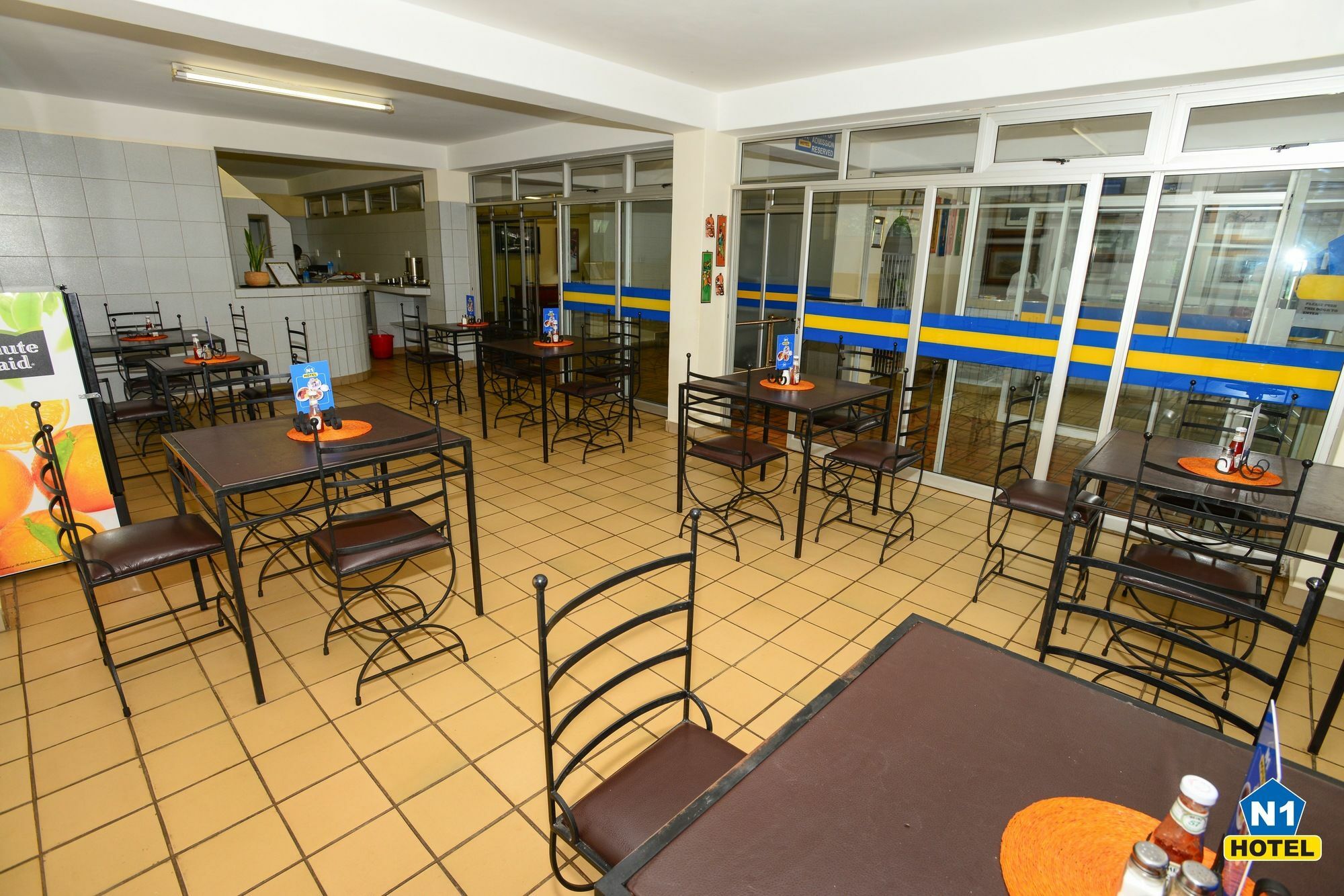 N1 Hotel & Campsite Виктория Фолс Екстериор снимка