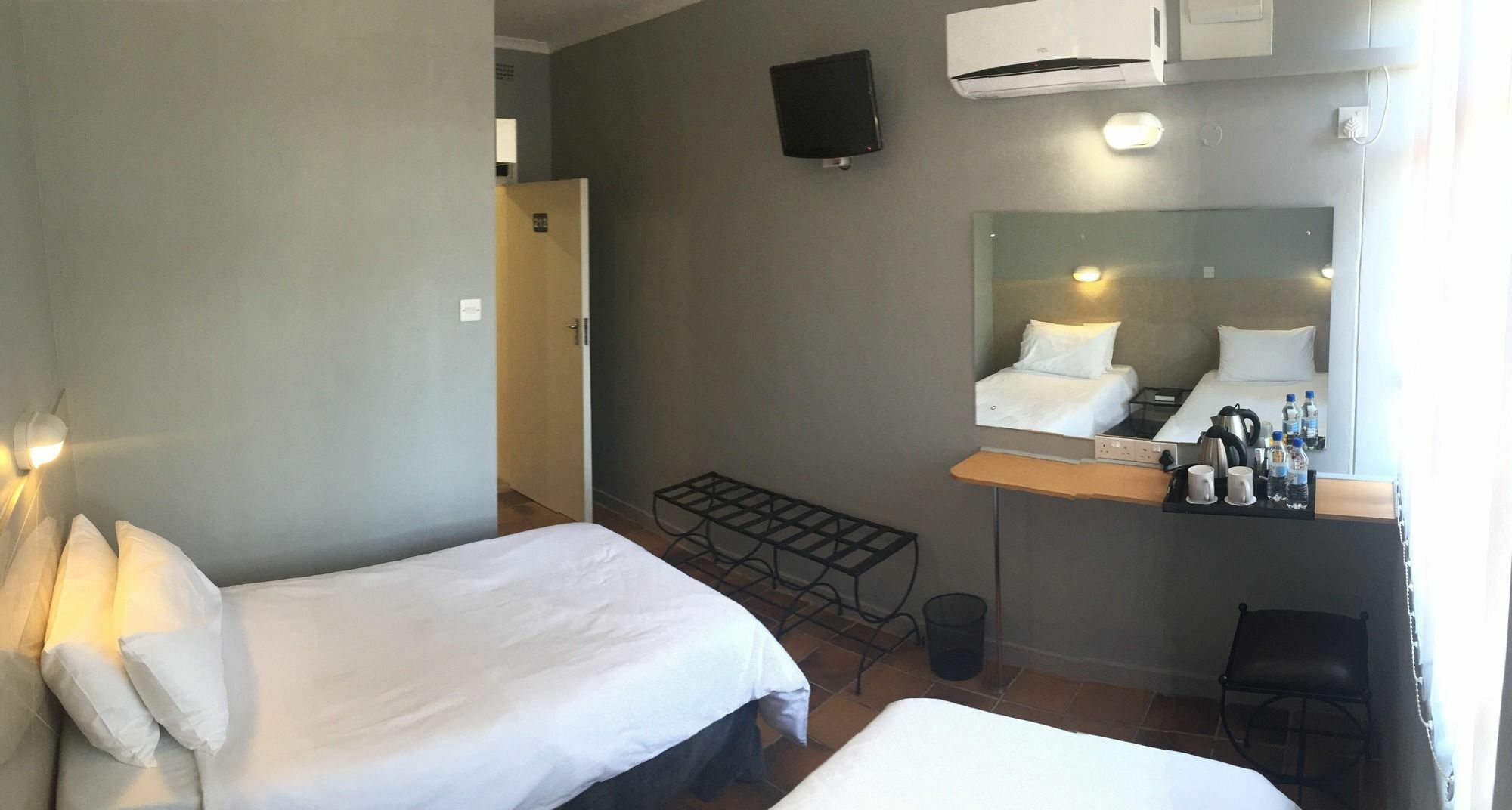 N1 Hotel & Campsite Виктория Фолс Екстериор снимка